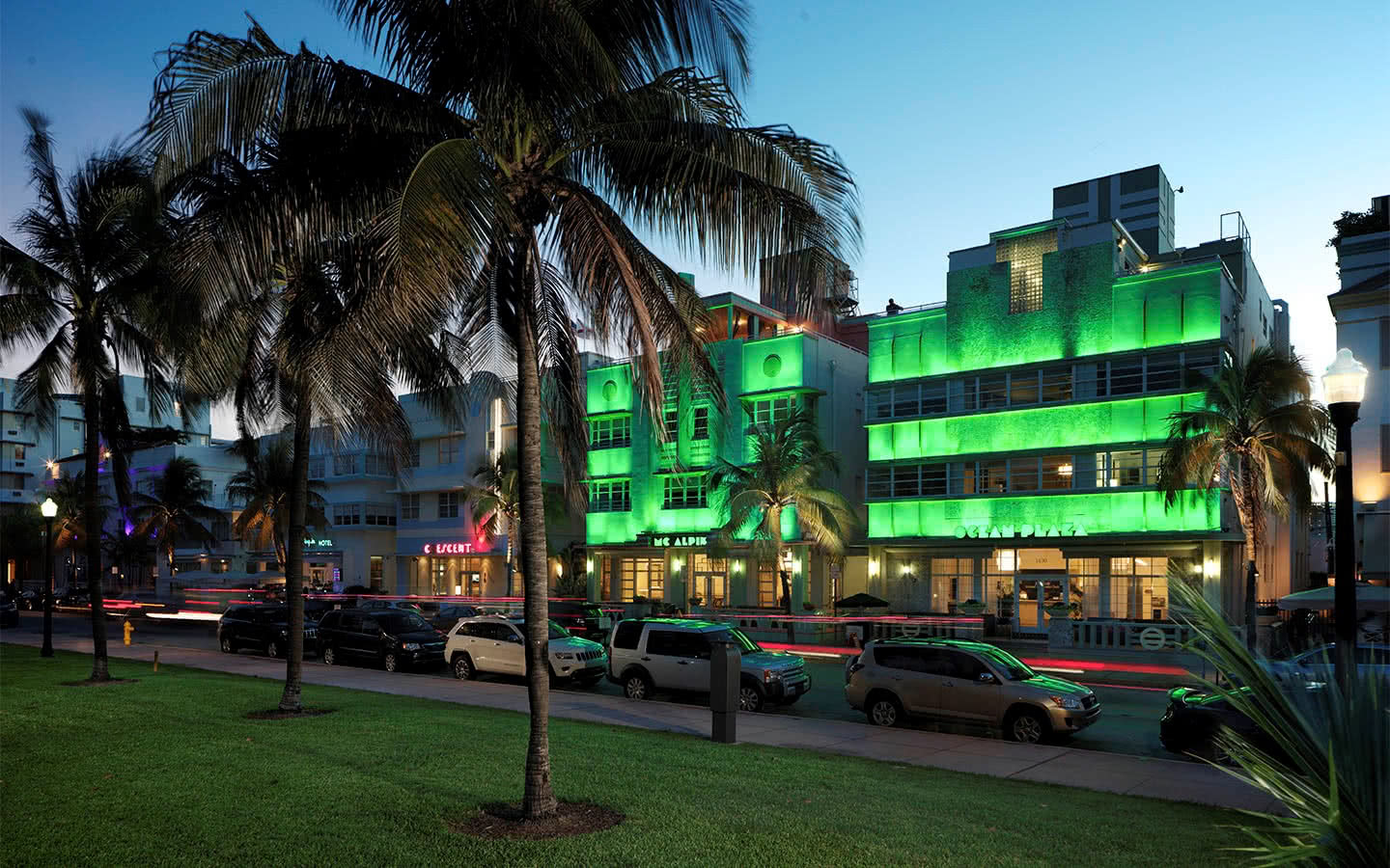 Exterior of Hilton Grand Vacations Club at McAplin – Ocean Plaza in Miami Beach